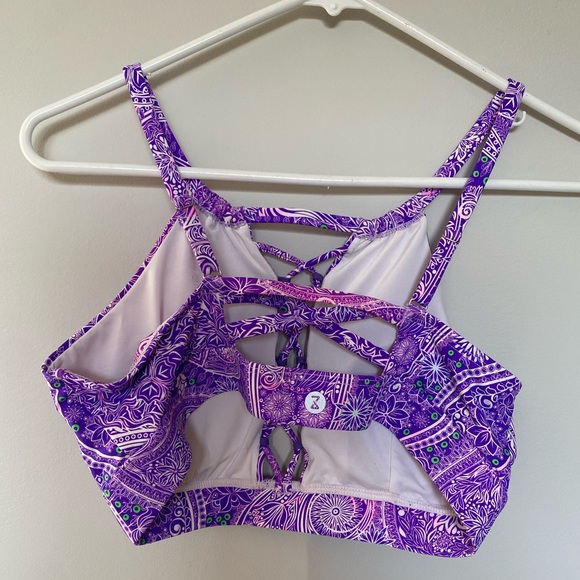 *sold*Sports Bra - Picture 2 of 2